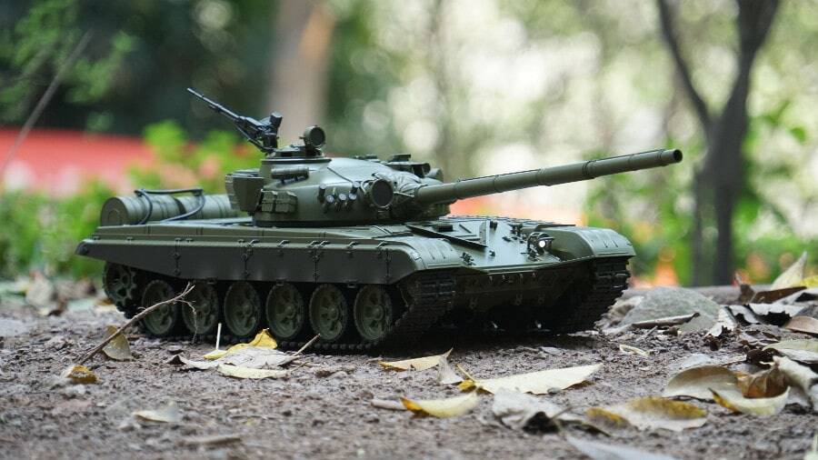 Ferngesteuerter Panzer mit Schuss "Russicher T-72" Heng Long 1:16, Stahlgetriebe -2,4Ghz -V 7.0 1 Ferngesteuerter Panzer mit Schuss Russicher T-72 Heng Long 116, Stahlgetriebe -2,4Ghz -V 6.0 -5