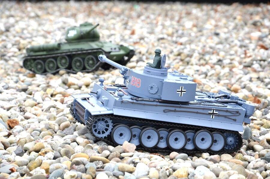 Ferngesteuerter Panzer mit Schuss "German Tiger I" Heng Long 1:16 Grau, Rauch&Sound+Stahlgetriebe und 2,4Ghz -V 6.0 2 ferngesteuerter panzer schuss heng long tank german tiger 1 upgrade version 6.0 metallgetriebe -3