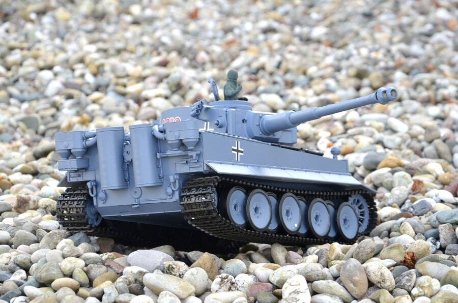 Ferngesteuerter Panzer mit Schuss "German Tiger I" Heng Long 1:16 Grau, Rauch&Sound+Stahlgetriebe und 2,4Ghz -V 6.0 4 ferngesteuerter panzer schuss heng long tank german tiger 1 upgrade version 6.0 metallgetriebe -4