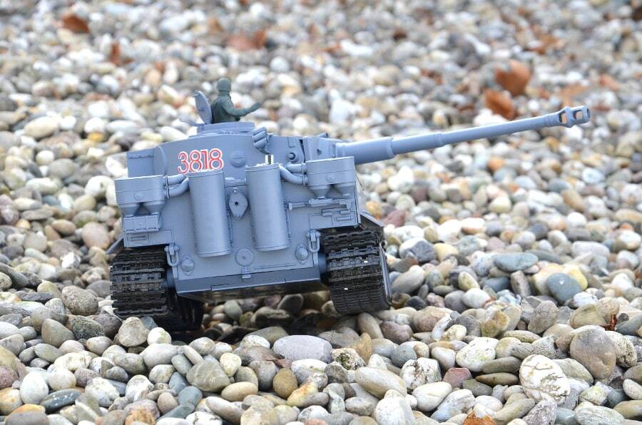 Ferngesteuerter Panzer mit Schuss "German Tiger I" Heng Long 1:16 Grau, Rauch&Sound+Stahlgetriebe und 2,4Ghz -V 6.0 8 ferngesteuerter panzer schuss heng long tank german tiger 1 upgrade version 6.0 metallgetriebe -8