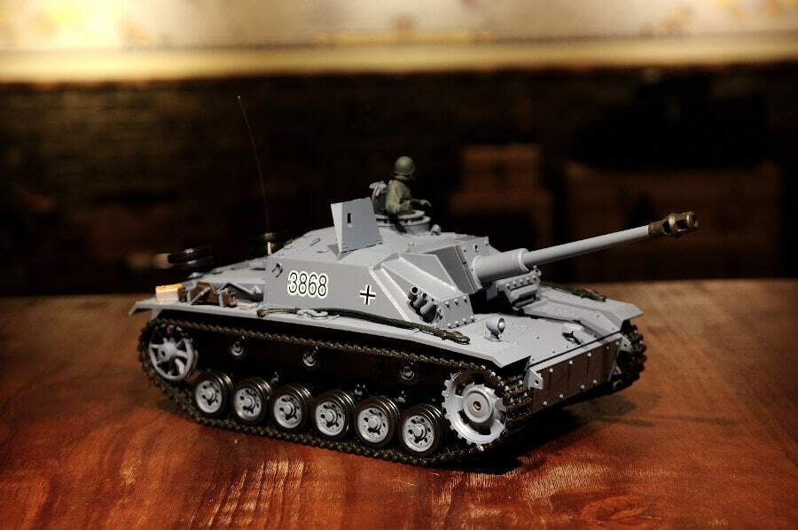 Ferngesteuerter Panzer mit Schuss "Sturmgeschütz III" - Stug 3 Heng Long 1:16 Rauch&Sound, Metallgetriebe und 2,4Ghz 1 panzer ferngesteuert henglong sturmgeschuetz 3 stug upgrade version 6.0-1