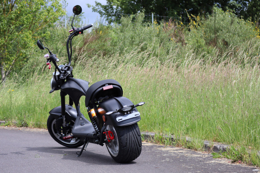 COCO BIKE CP-4.0 Elektro Scooter 2000W 20AH 60V 45 km/h - Schwarz 3 elektro-scooter-e-scooter-chopper-fat-bike.coco-bike-matt-schwarz-p01-3