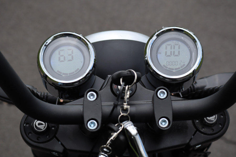 COCO BIKE CP-4.0 Elektro Scooter 2000W 20AH 60V 45 km/h - Gelb 2 elektro-scooter-e-scooter-chopper-fat-bike.coco-bike-matt-schwarz-p01-6