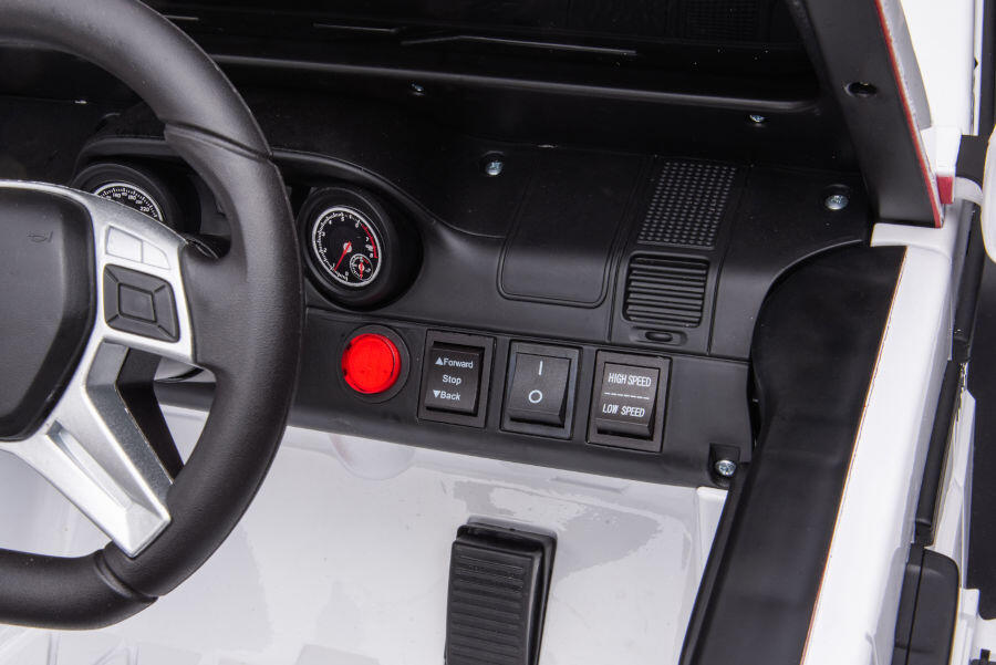 Kinderfahrzeug - Elektro Auto "Mercedes G63 AMG 6x6" - lizenziert - 12V7AH Akku + 2,4Ghz+Ledersitz+EVA 7 Kinderfahrzeug - Elektro Auto "Mercedes G63 AMG 6x6" - lizenziert - 12V7AH Akku + 2,4Ghz+Ledersitz+EVA – Bild 7