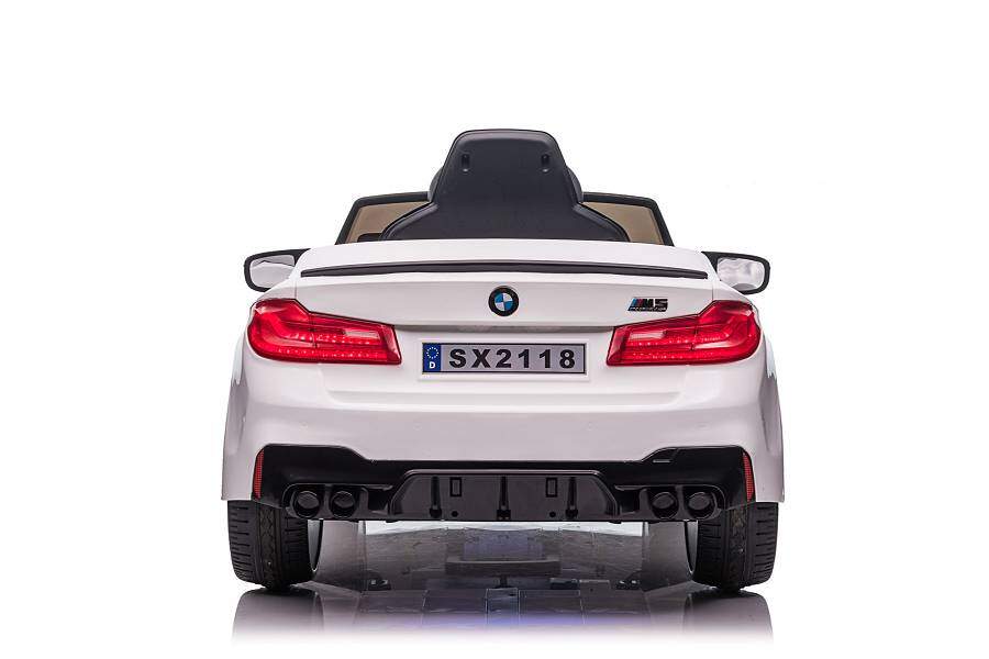 Elektro Kinderfahrzeug "BMW M5" - lizenziert - 12V7A Akku, 2 Motoren- 2,4Ghz Fernsteuerung, MP3, Ledersitz+EVA 5 Elektro Kinderfahrzeug "BMW M5" - lizenziert - 12V7A Akku, 2 Motoren- 2,4Ghz Fernsteuerung, MP3, Ledersitz+EVA – Bild 5