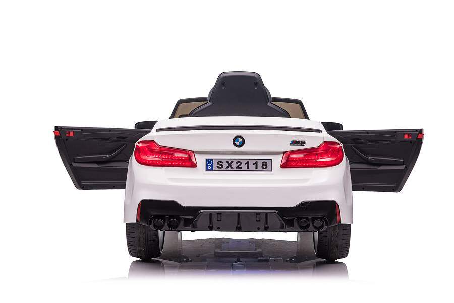 Elektro Kinderfahrzeug "BMW M5" - lizenziert - 12V7A Akku, 2 Motoren- 2,4Ghz Fernsteuerung, MP3, Ledersitz+EVA 8 Elektro Kinderfahrzeug "BMW M5" - lizenziert - 12V7A Akku, 2 Motoren- 2,4Ghz Fernsteuerung, MP3, Ledersitz+EVA – Bild 8